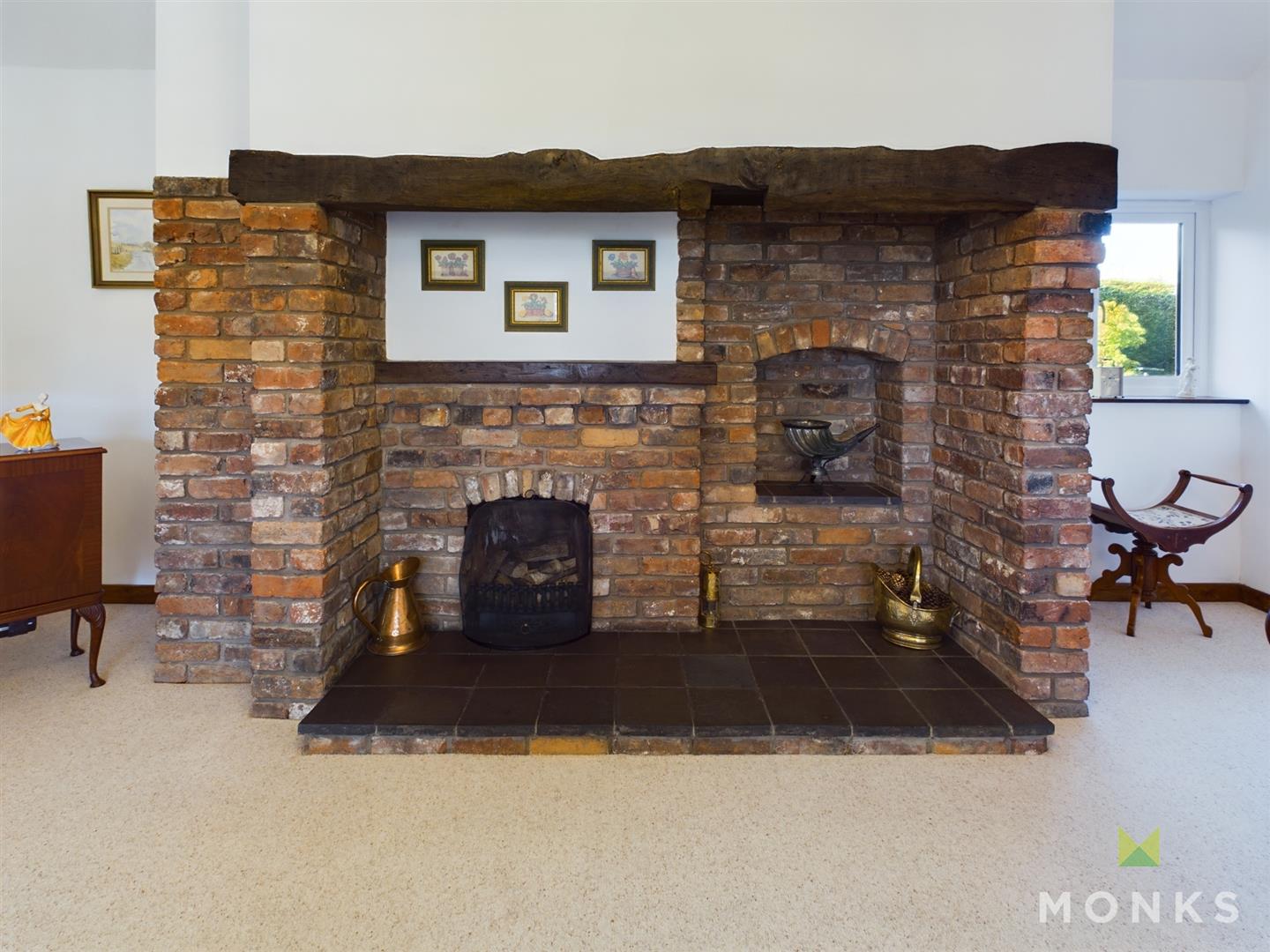 Stoneleigh 5 Llwyn Y Garth, Llanfyllin, SY22 5JZ SSTC